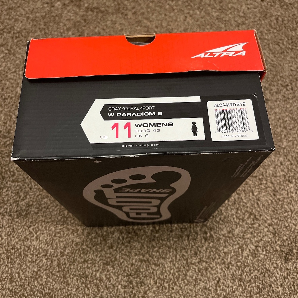Women’s Altra Paradigm 5 New In Box